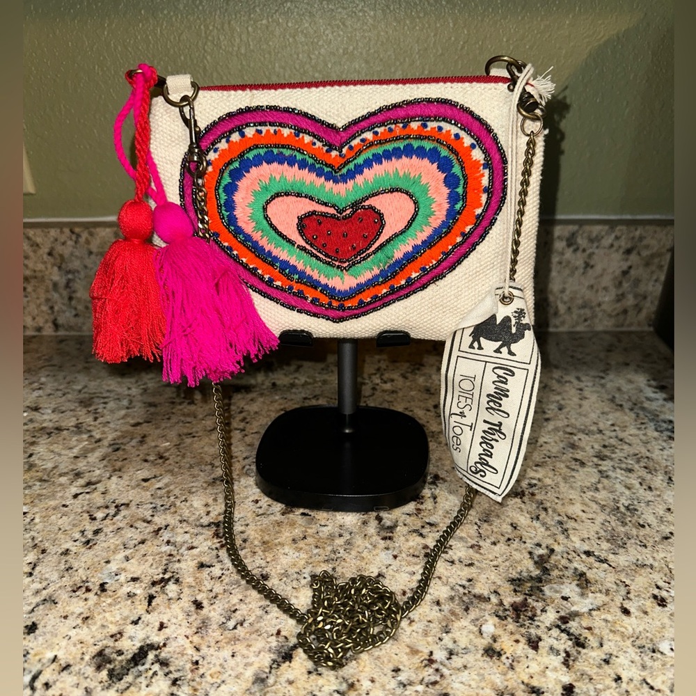 Camel Threads totes n toes crossbody‎ bag